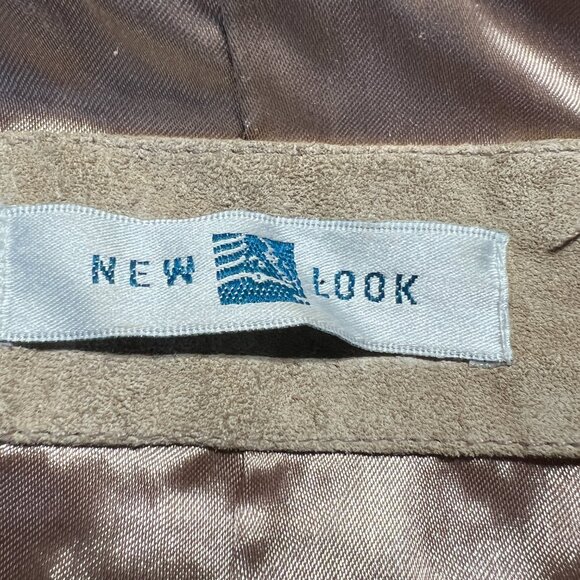 NEW LOOK Edgy Elegance: Quiet Luxury Tan Suede Blazer Flattering & Sophisticated - Picture 9 of 16